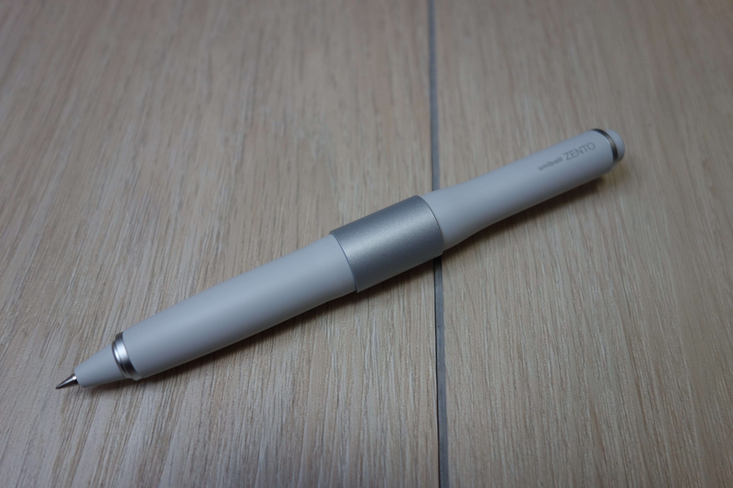三菱鉛筆 ユニボール ゼント シグニチャーモデル レビュー】3,300円の